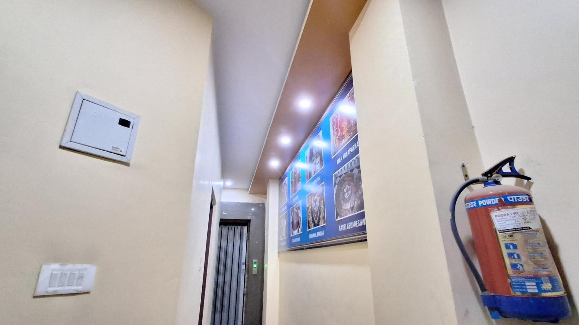 Shree Balaji Paying Guest House Varanasi Exterior photo